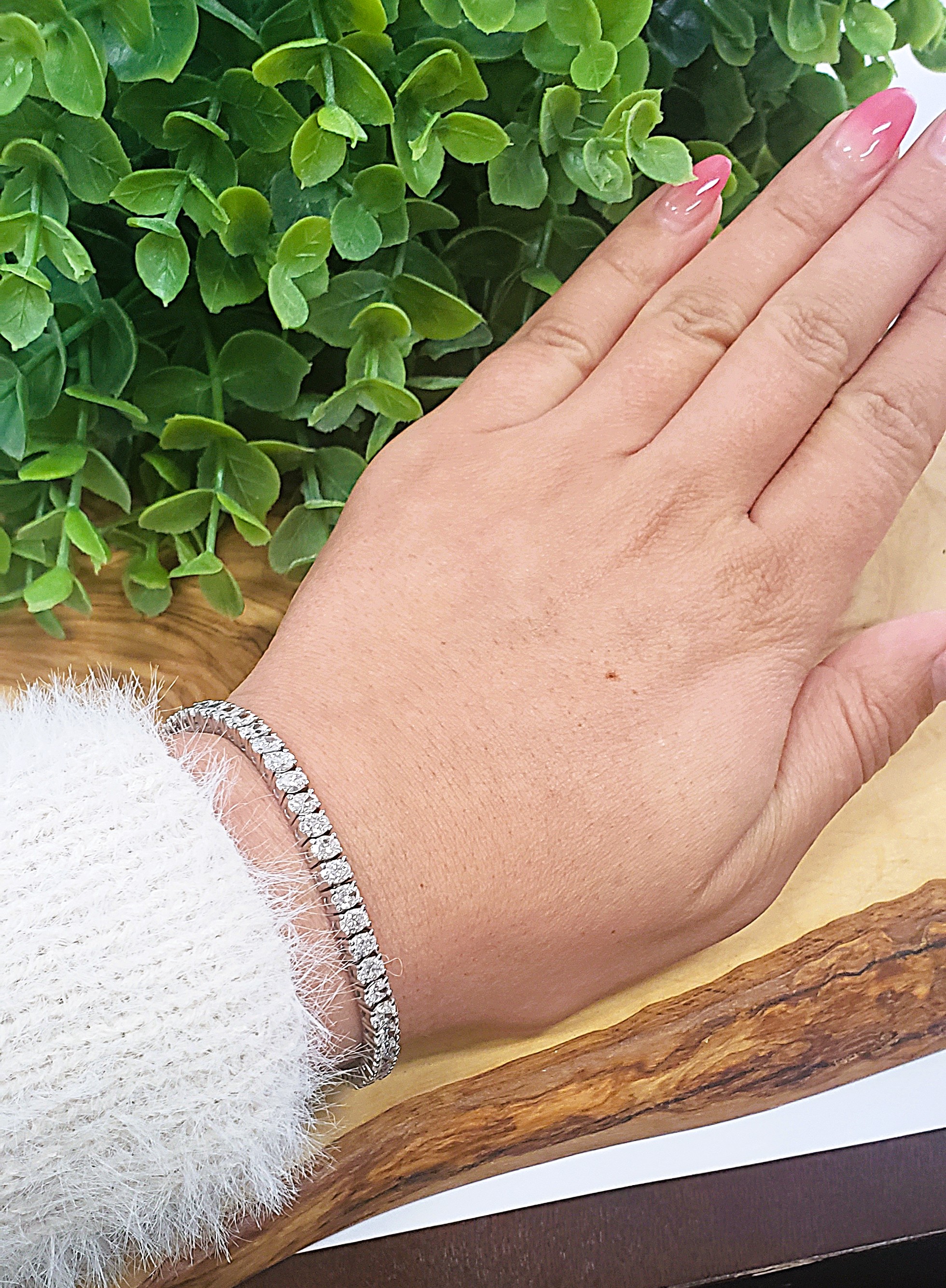 Oval Cut Diamond Tennis Bracelet - Four Prong