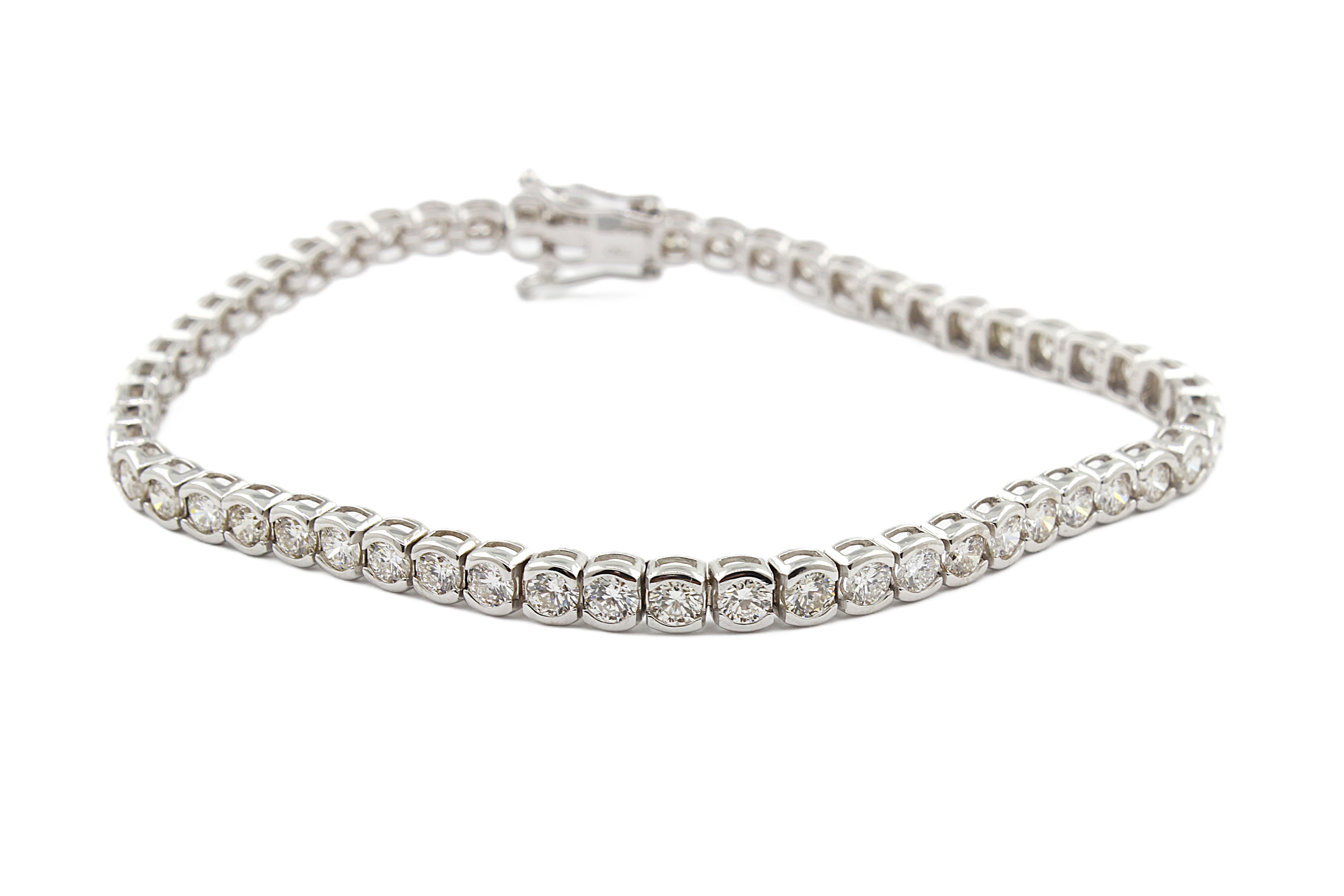 Round Cut Diamond Tennis Bracelet - Half Bezel